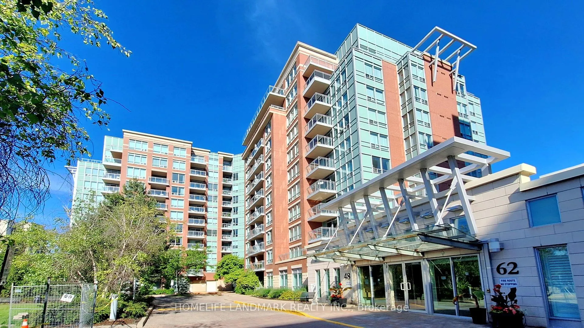 48 Suncrest Boulevard 912, Markham, ON L3T 7Y5