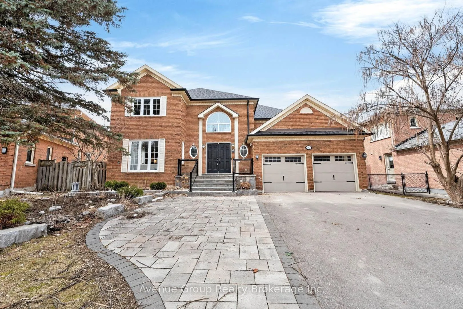 892 Tegal Place, Newmarket, ON L3X 1L3