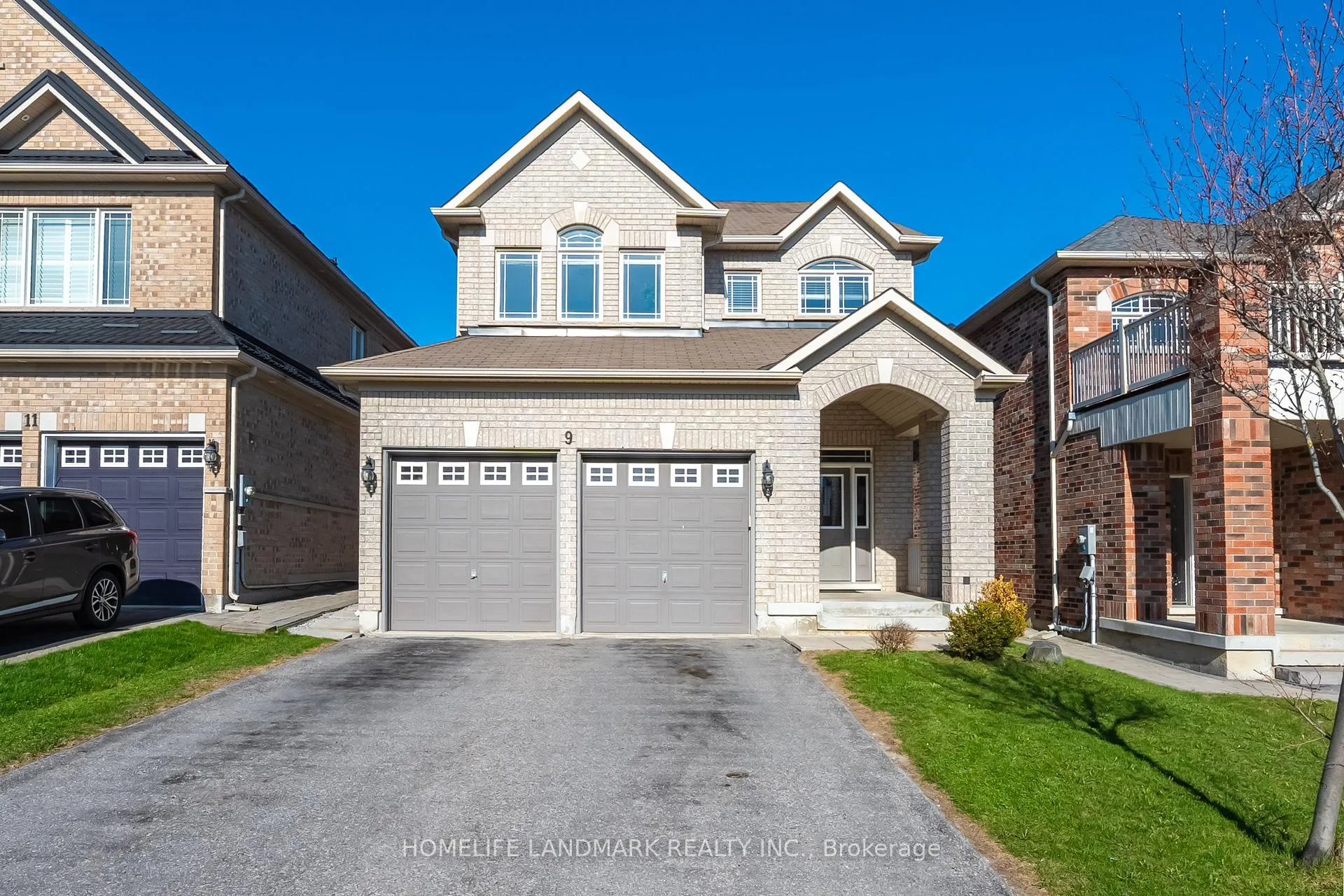 9 OLD FIELD Crescent, East Gwillimbury, ON L9N 0A5