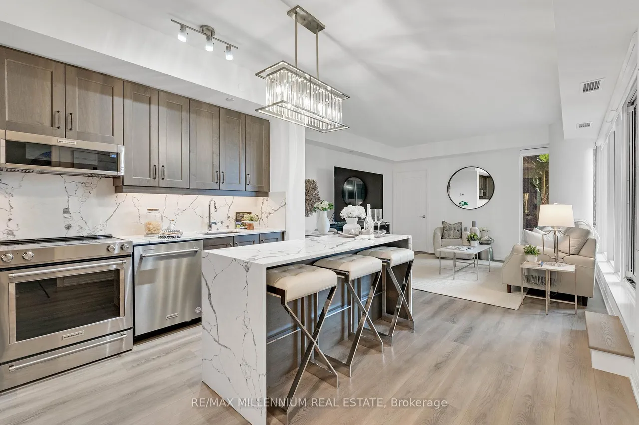 9000 Jane Street 209, Vaughan, ON L4K 0M6