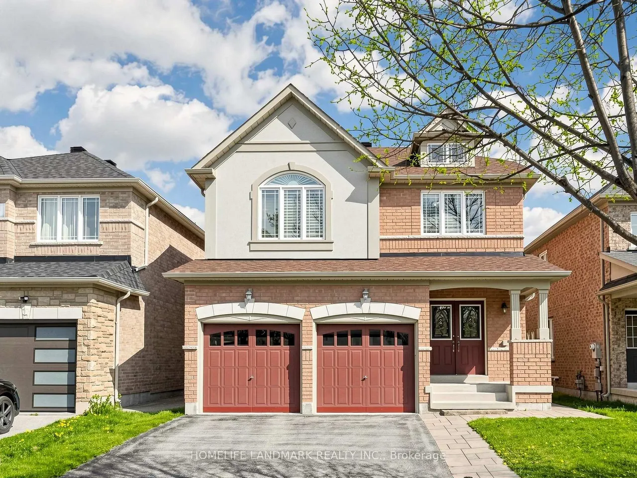 84 Lewis Honey Drive, Aurora, ON L4G 0J3