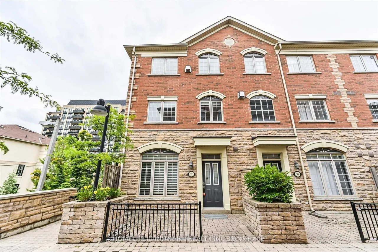 8 Brighton Place 32, Vaughan, ON L4J 0E3