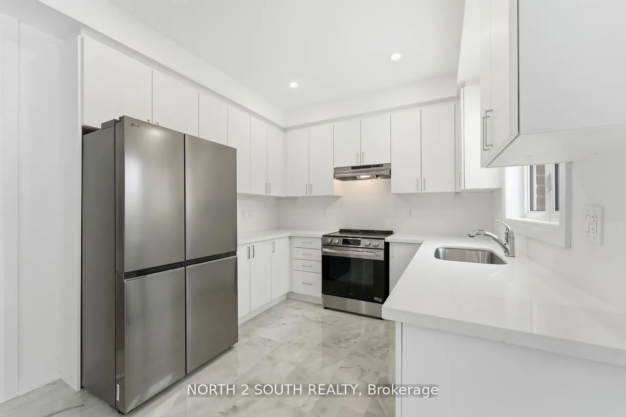 30 Virro Court, Vaughan, ON L4H 5G5