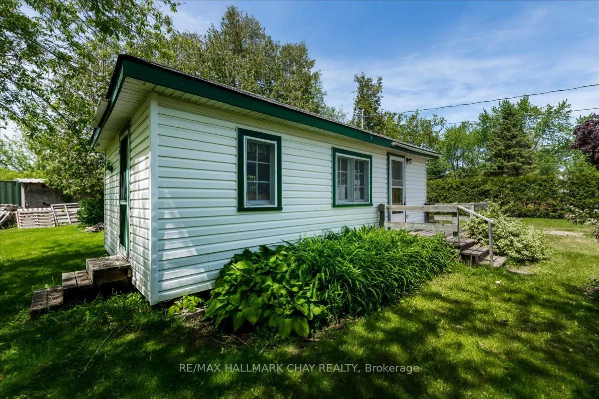 1056 Ewart Street, Innisfil, ON L0L 1C0