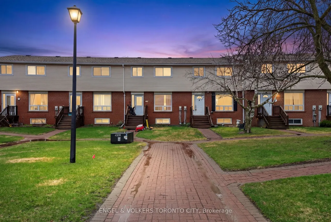 40 East Street 14, Georgina, ON L0E 1R0