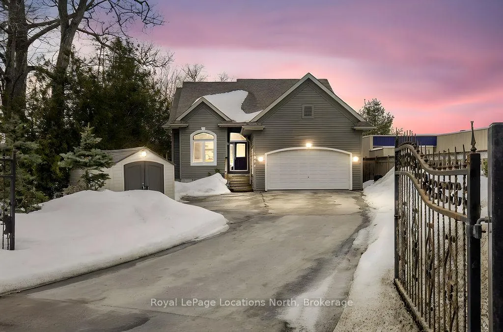 1094 RIVER Road W, Wasaga Beach, ON L9Z 2W7