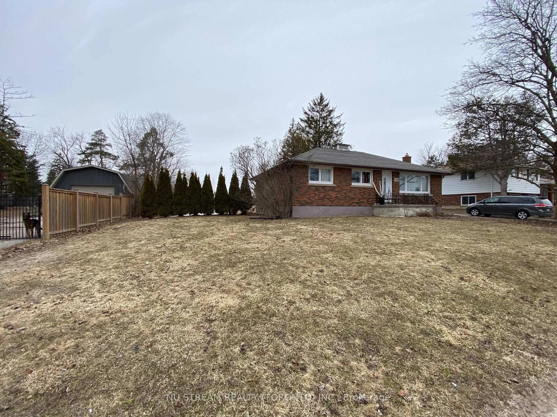 548 Big Bay Point Road, Barrie, ON L4N 3Z5