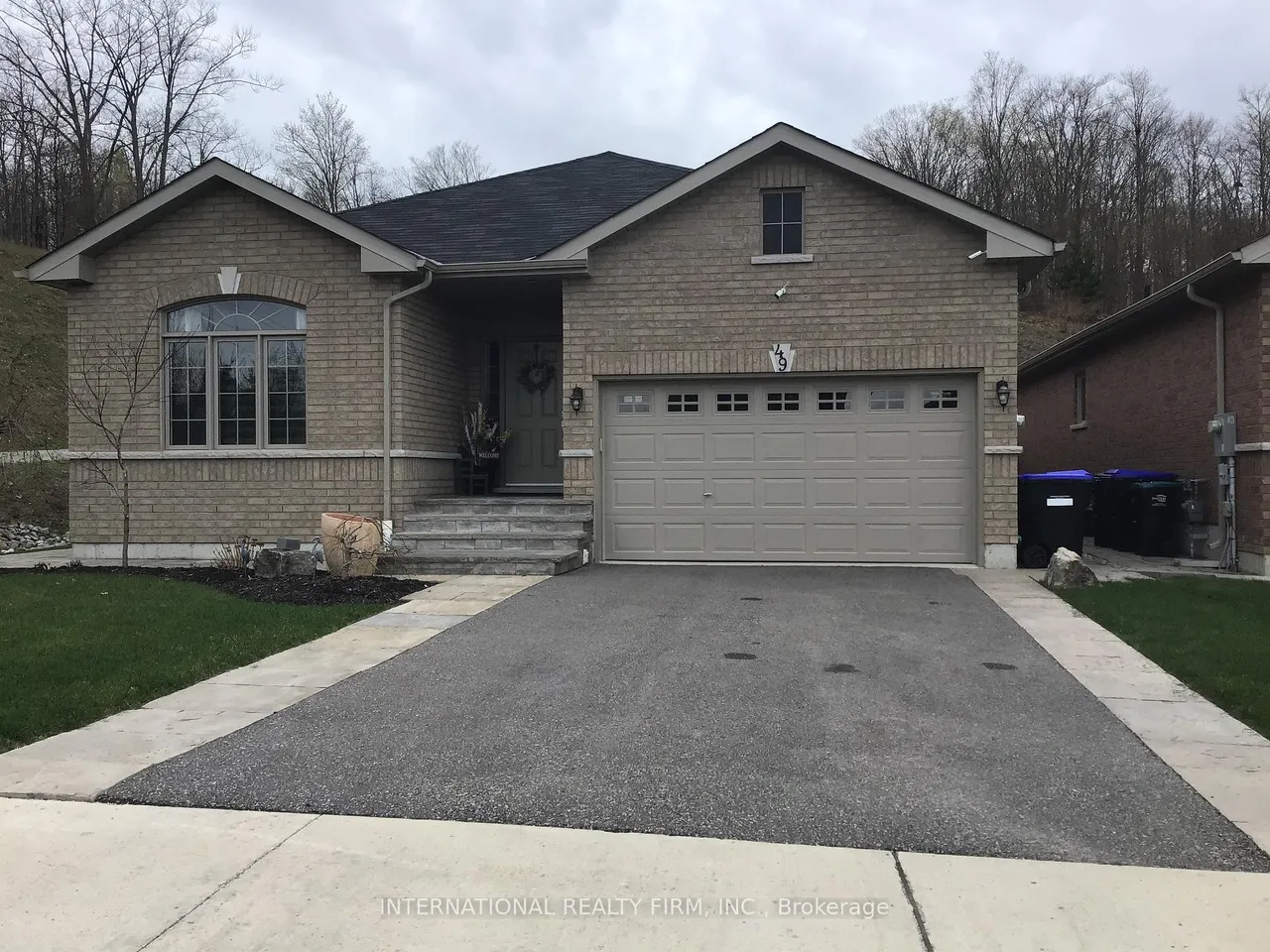 49 Beausoleil Drive, Penetanguishene, ON L9M 0V8