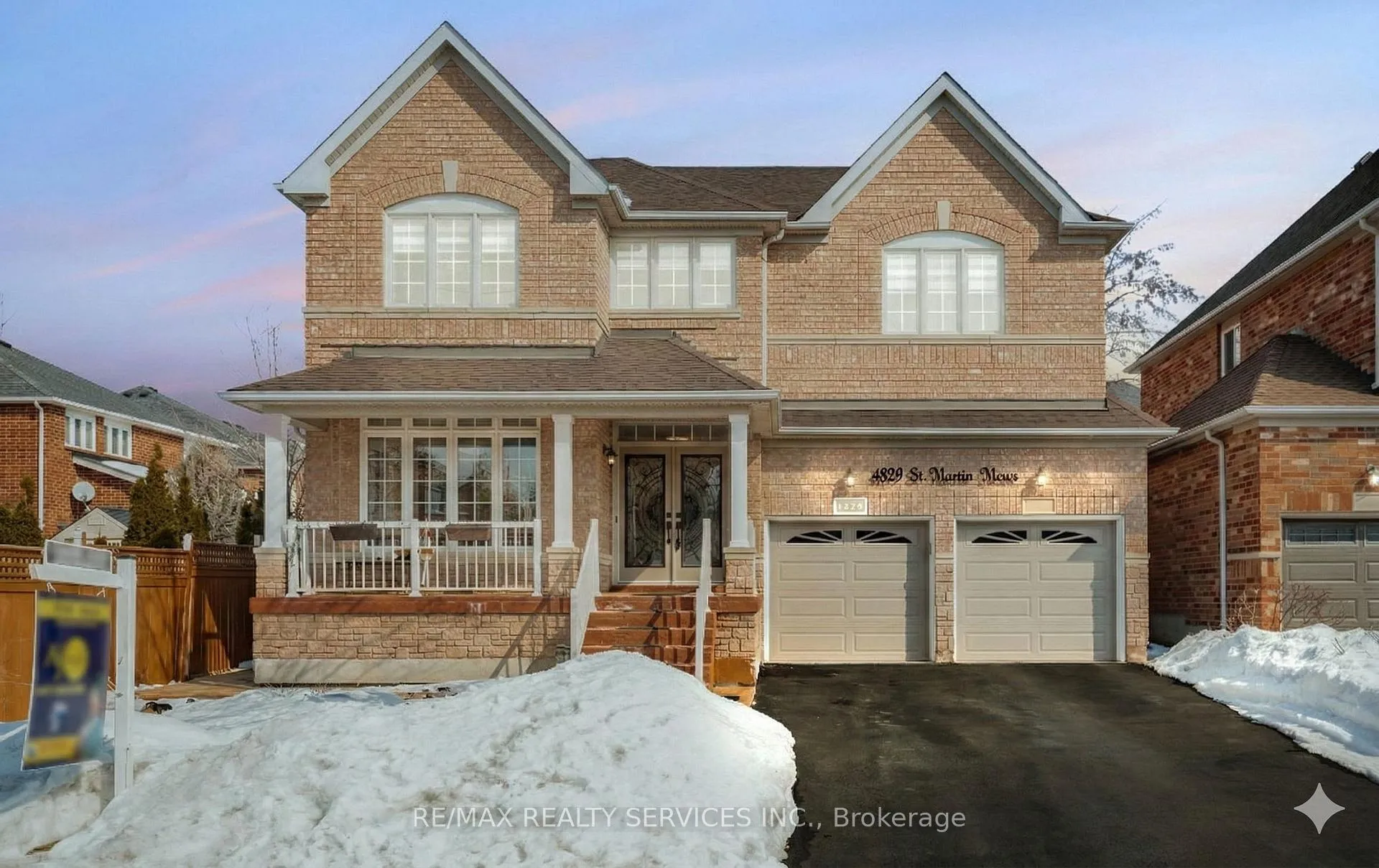 4829 St. Martin Mews, Mississauga, ON L5M 7J9