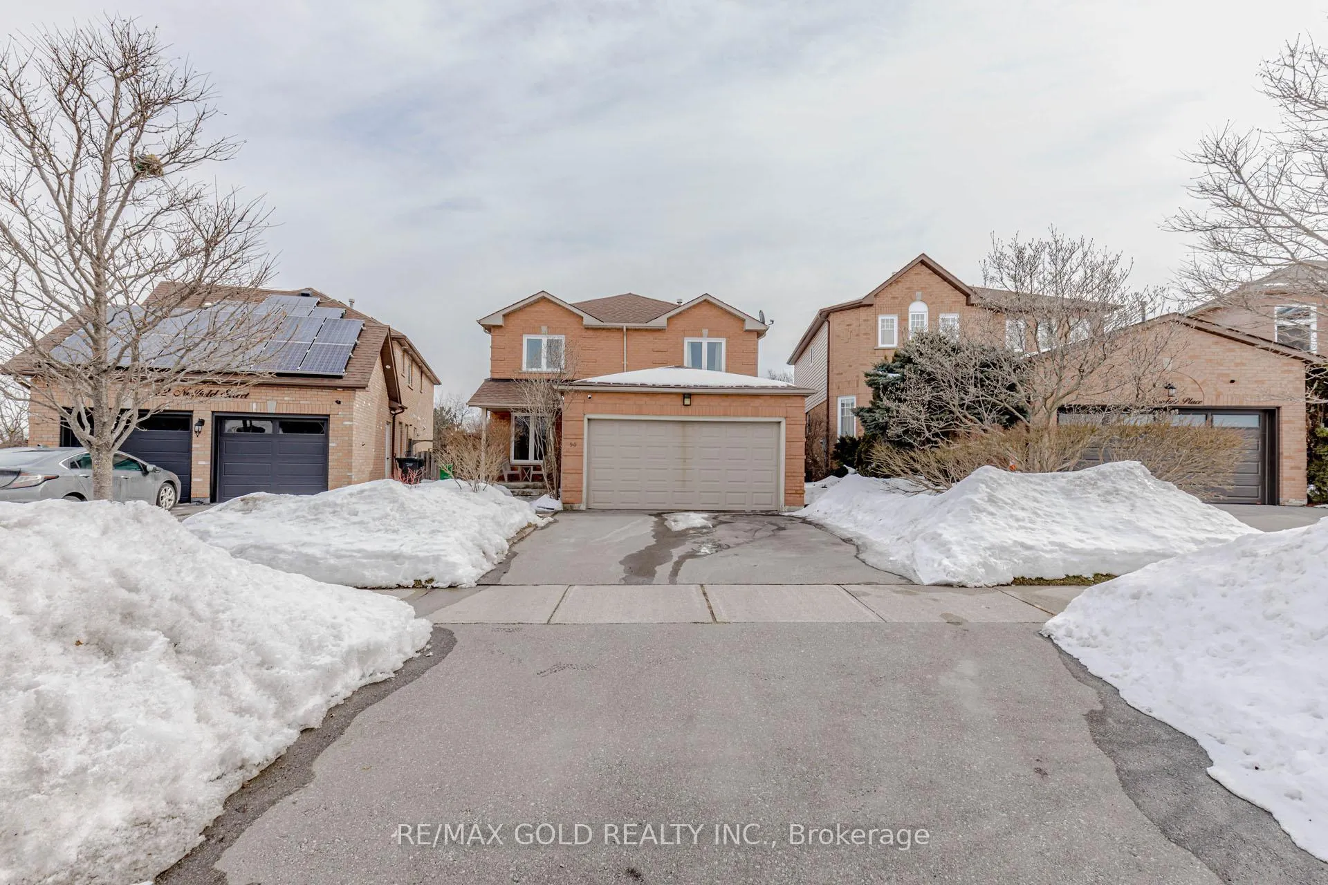 90 Newdale Place, Brampton, ON L6S 5Z2