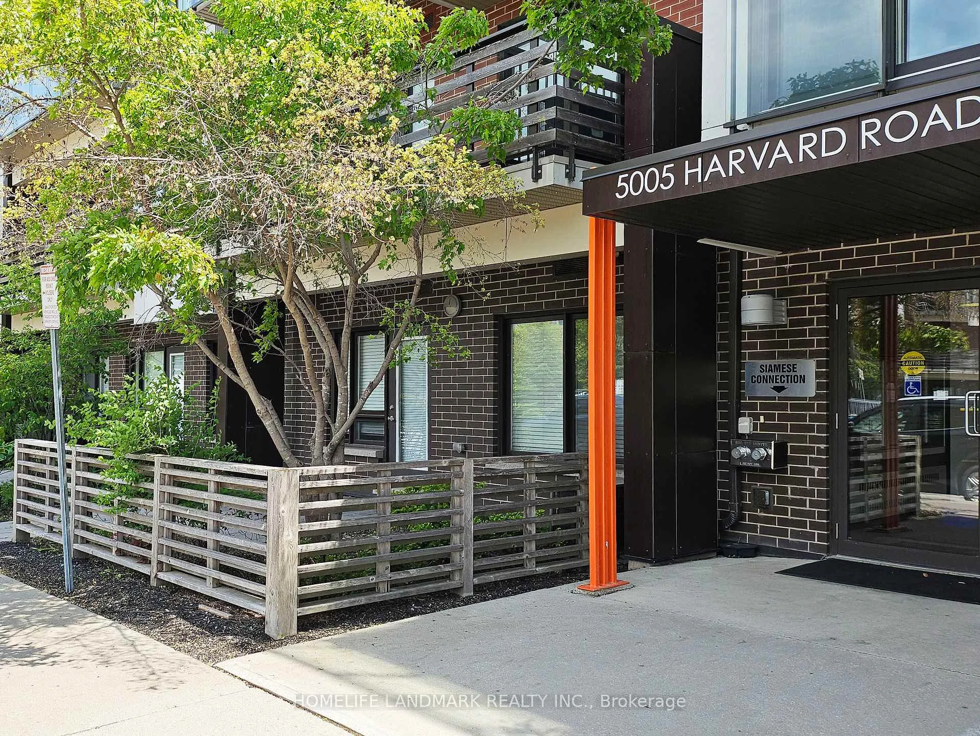 5005 Harvard Road 101, Mississauga, ON L5M 0W5