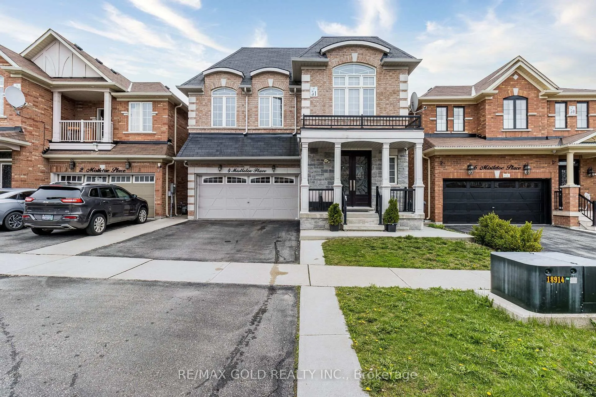 4 Mistletoe Place, Brampton, ON L6Y 0G4