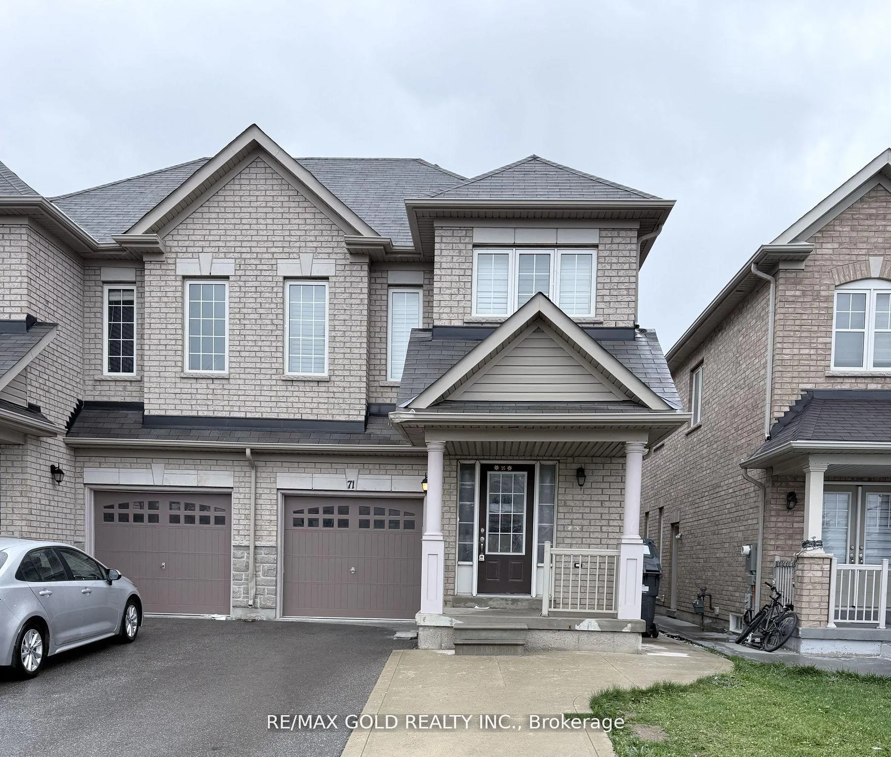 71 Lanark Circle E, Brampton, ON L6X 5L3