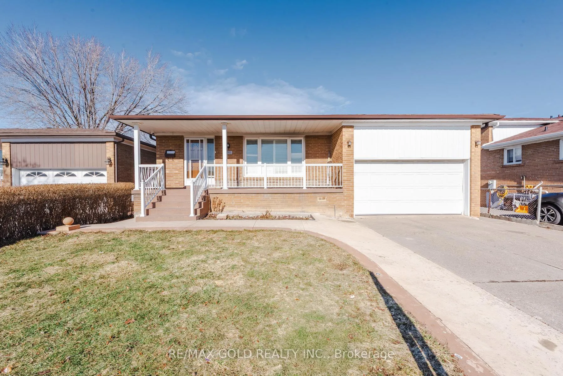 7521 Rockhill Road, Mississauga, ON L4T 2Z8