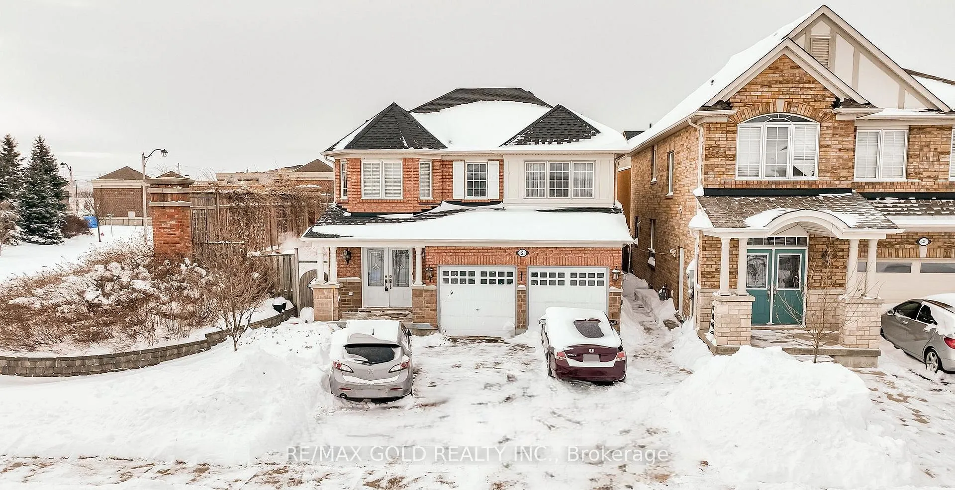 2 Zimmer Street, Brampton, ON L6S 6L3