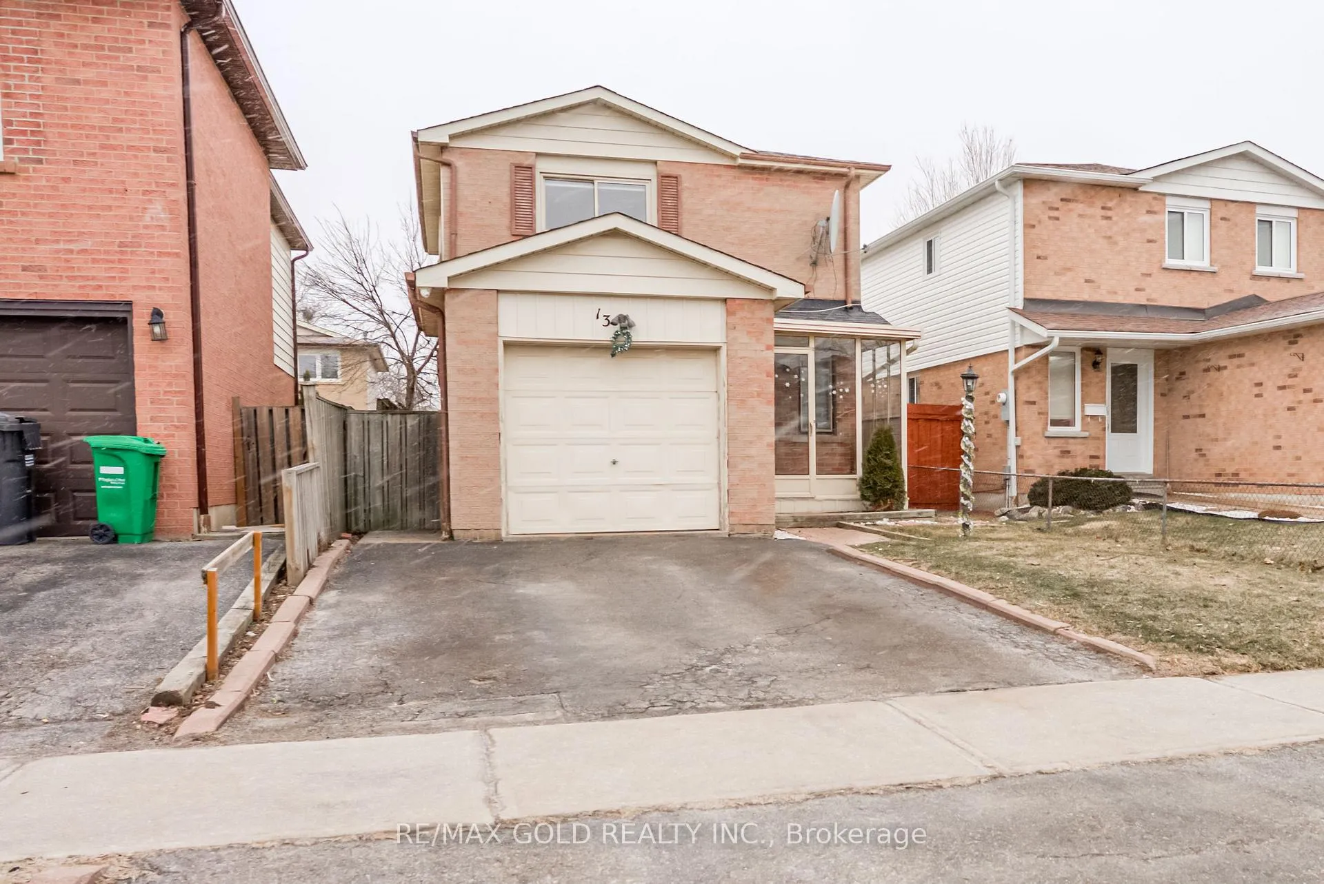 13 Martindale Crescent, Brampton, ON L6X 2V7