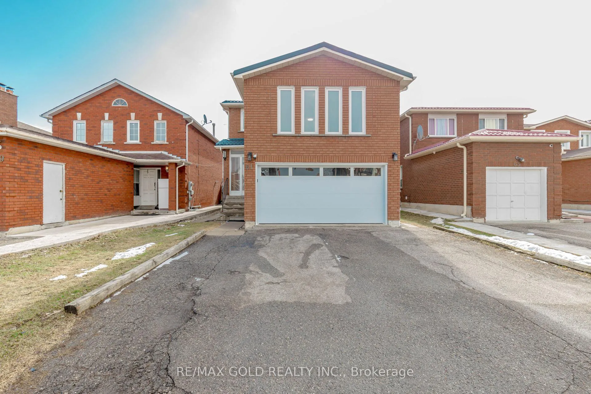 61 Kingknoll Drive, Brampton, ON L6Y 3G6