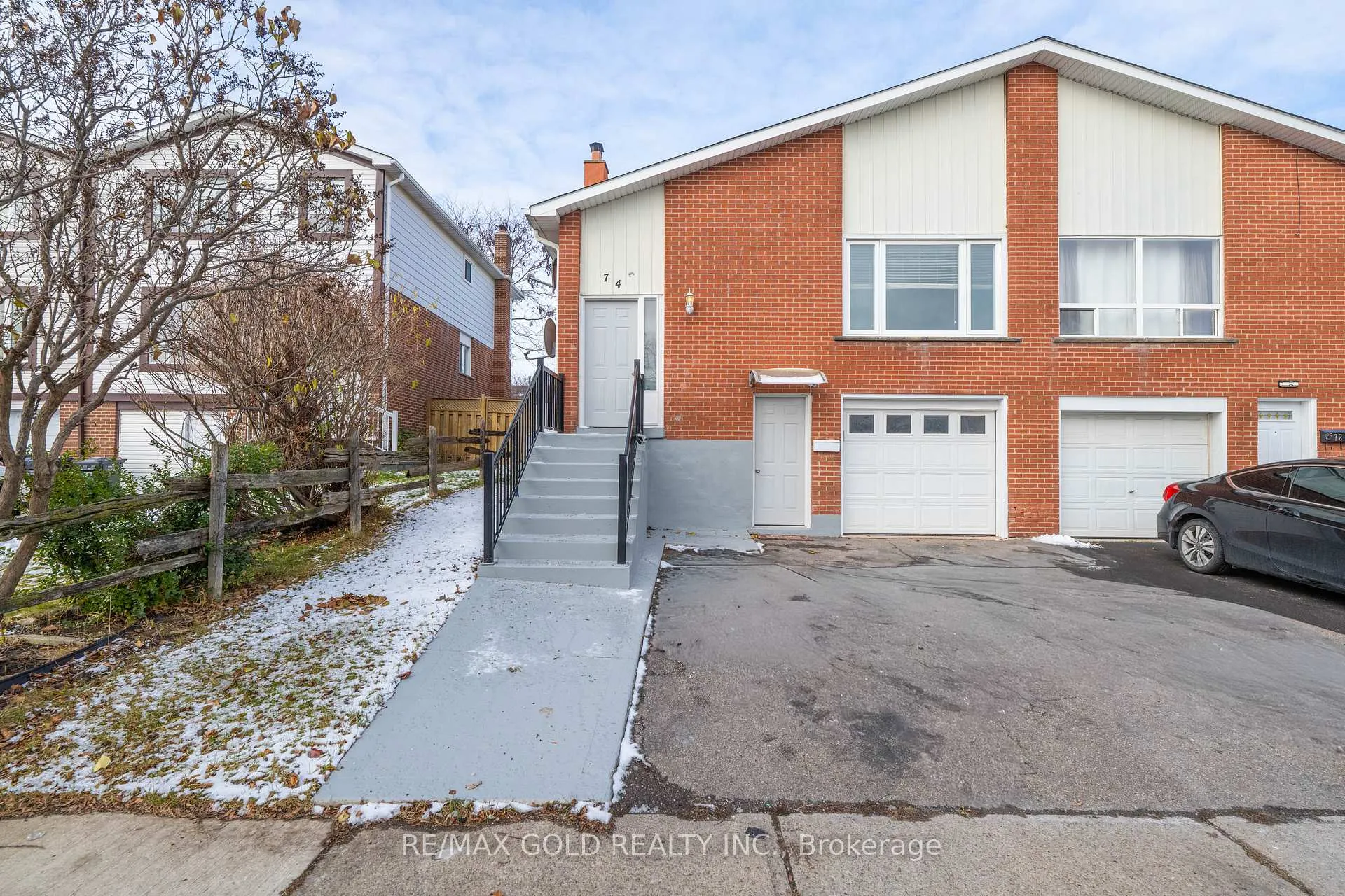 74 Radford Drive, Brampton, ON L6V 2Y9