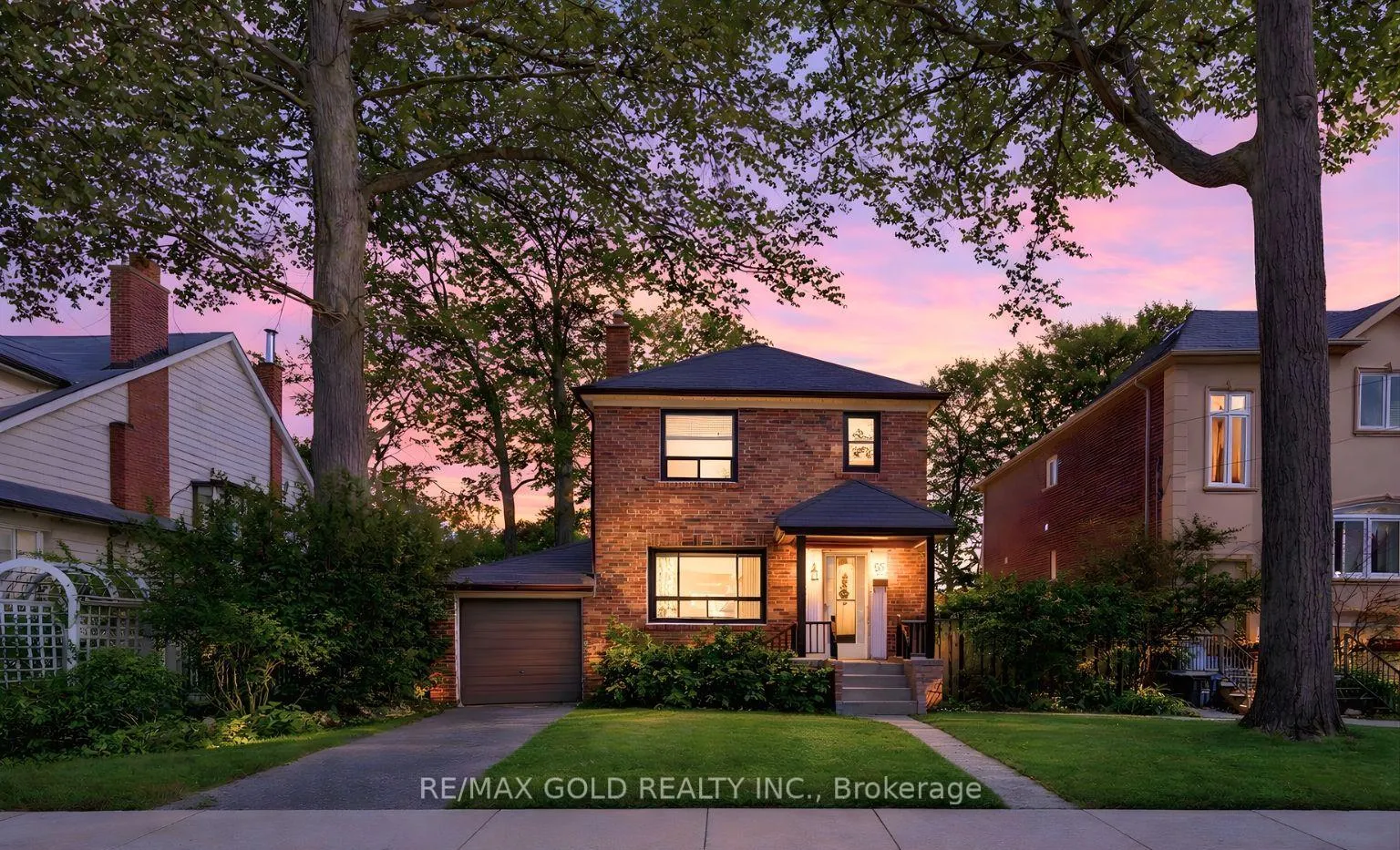 65 Long Branch Avenue, Toronto W06, ON M8W 3J3