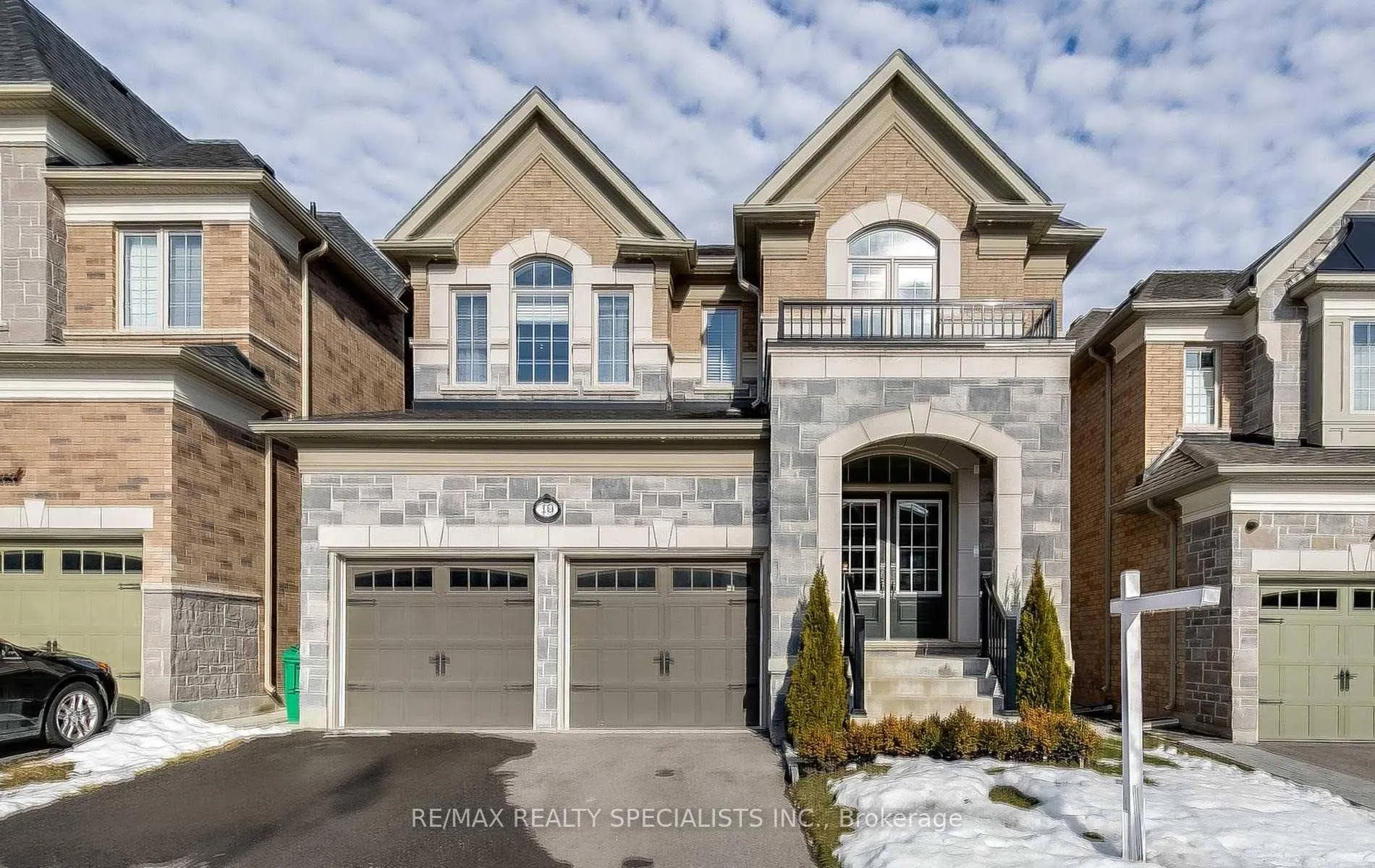 19 Dancing Waters Road, Brampton, ON L6Y 6B5