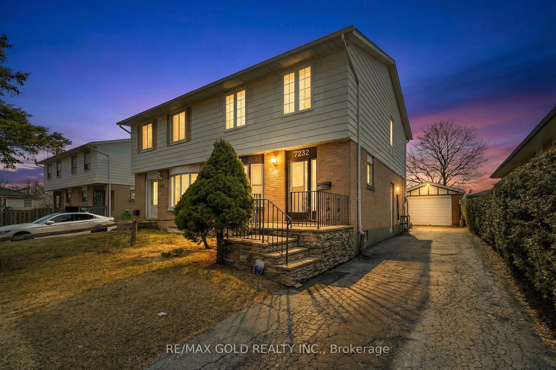 7232 Redfox Road, Mississauga, ON L4T 2L8