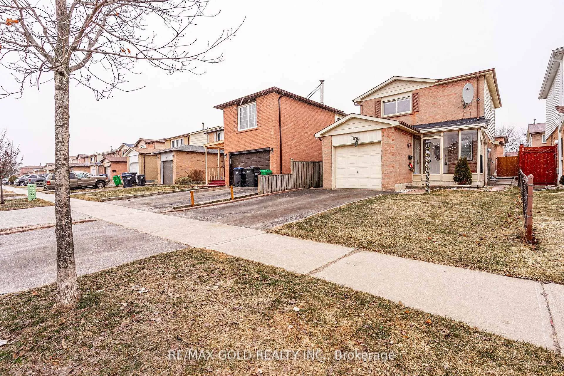 13 Martindale Crescent, Brampton, ON L6X 2V7