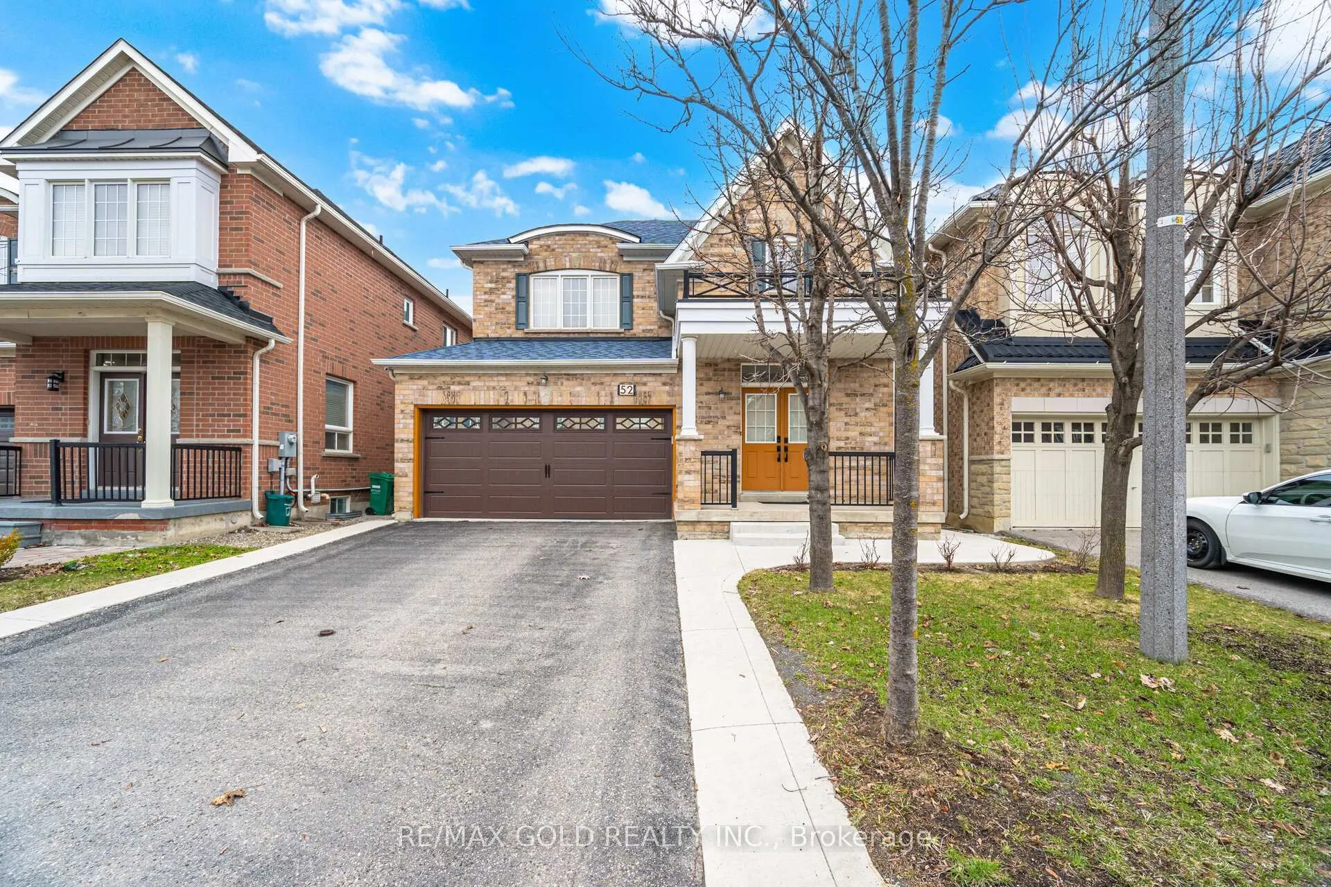 52 Watsonbrook Drive, Brampton, ON L6R 0R3