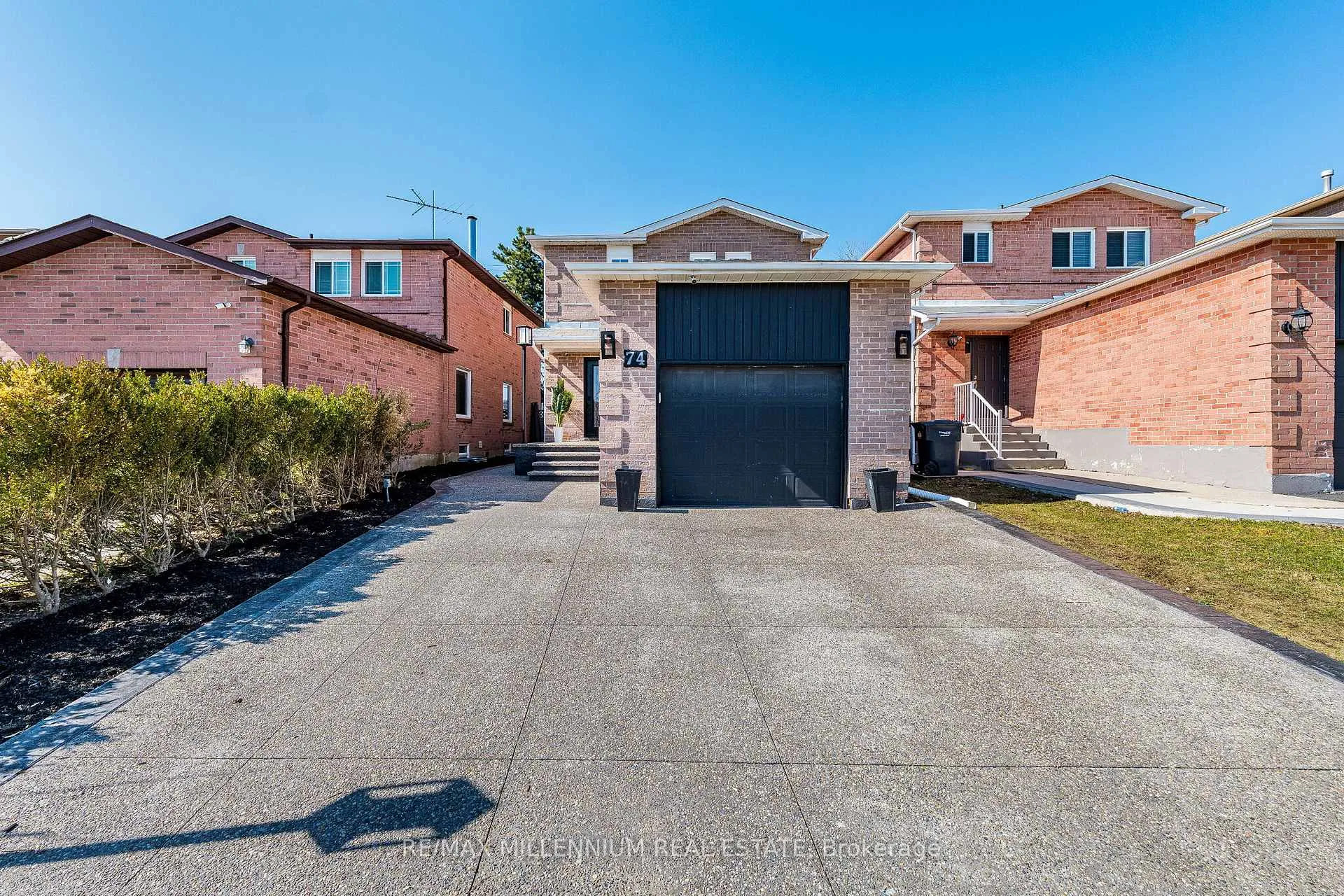 74 Atkins Circle, Brampton, ON L6X 4B4