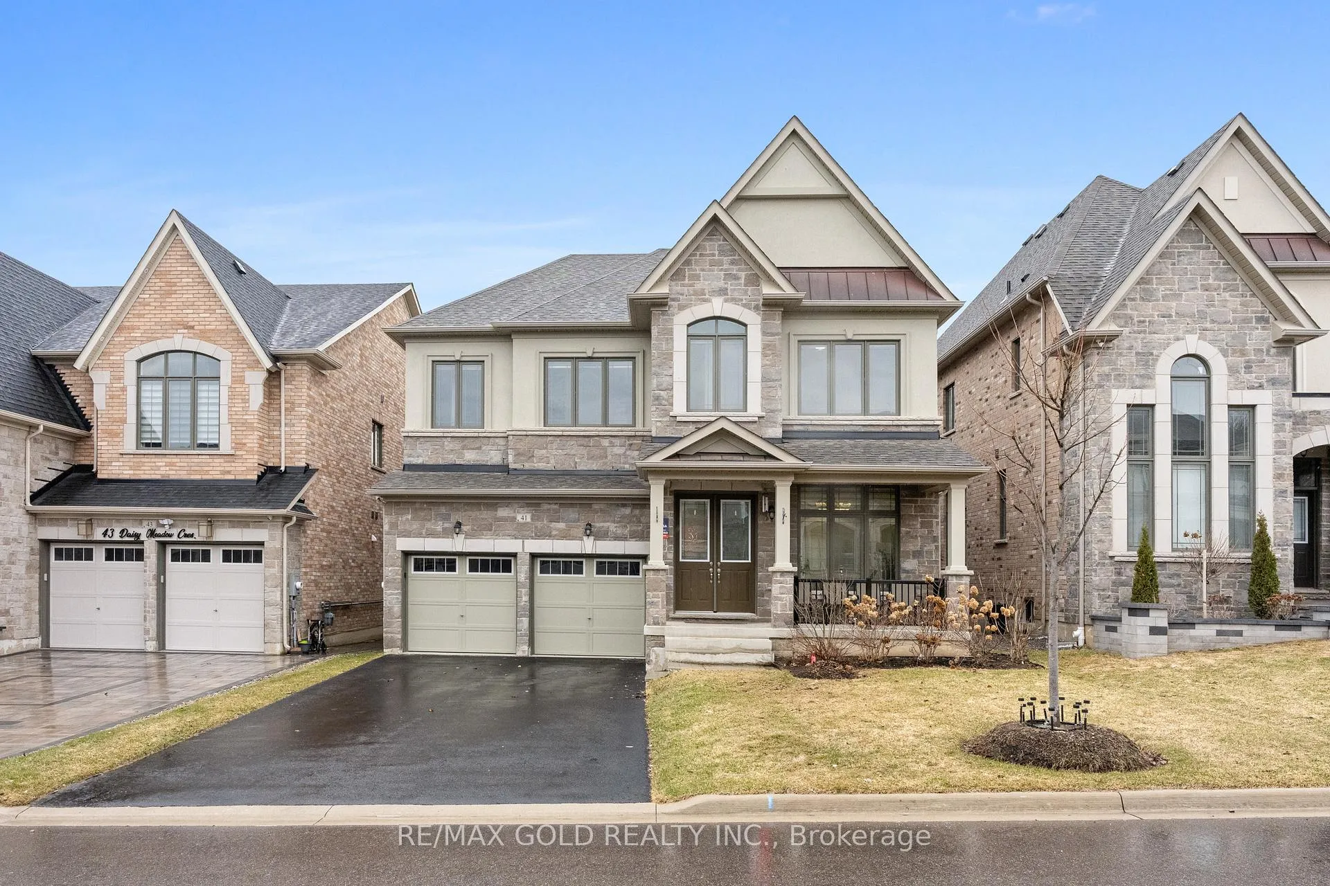 41 Daisy Meadow Crescent, Caledon, ON L7C 4G3