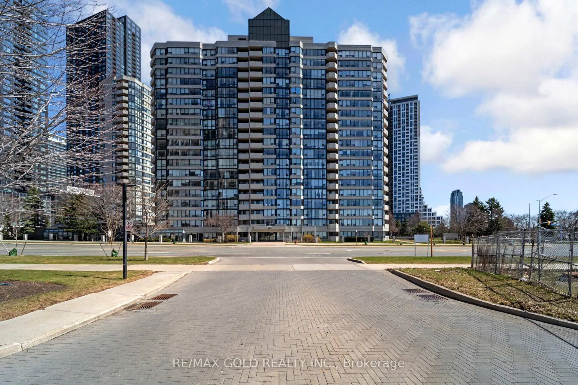 350 Rathburn Road W 1406, Mississauga, ON L5B 3Y2
