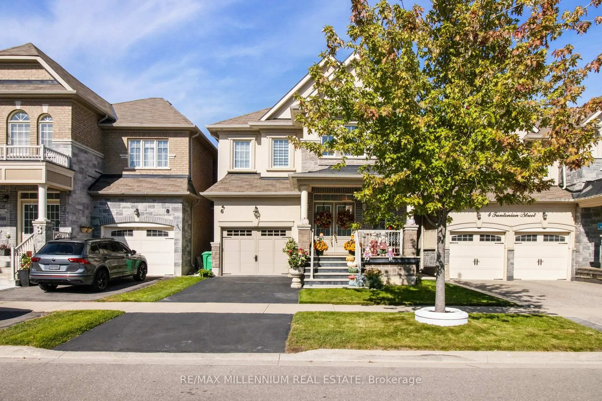 6 Trentonian Street, Brampton, ON L6R 3W2