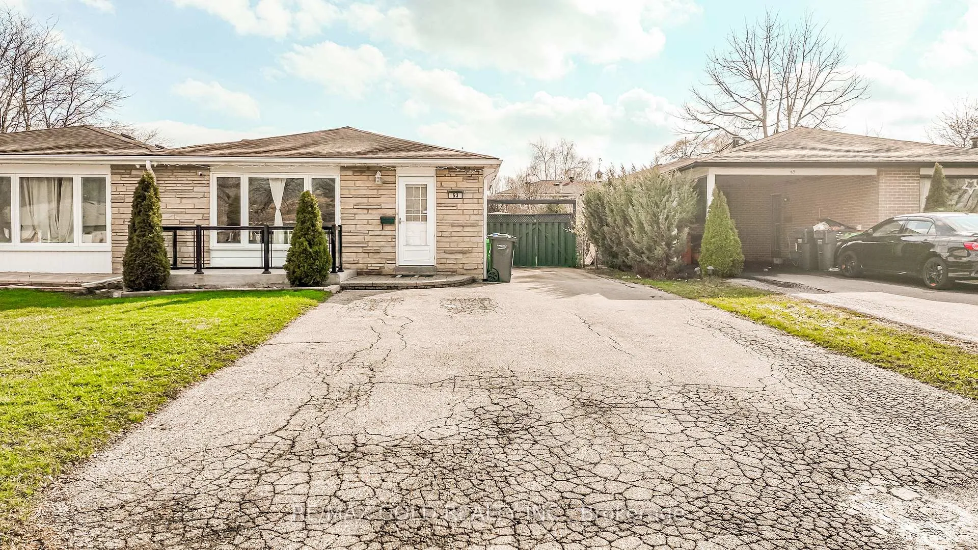 53 Davenport Crescent, Brampton, ON L6T 3L5