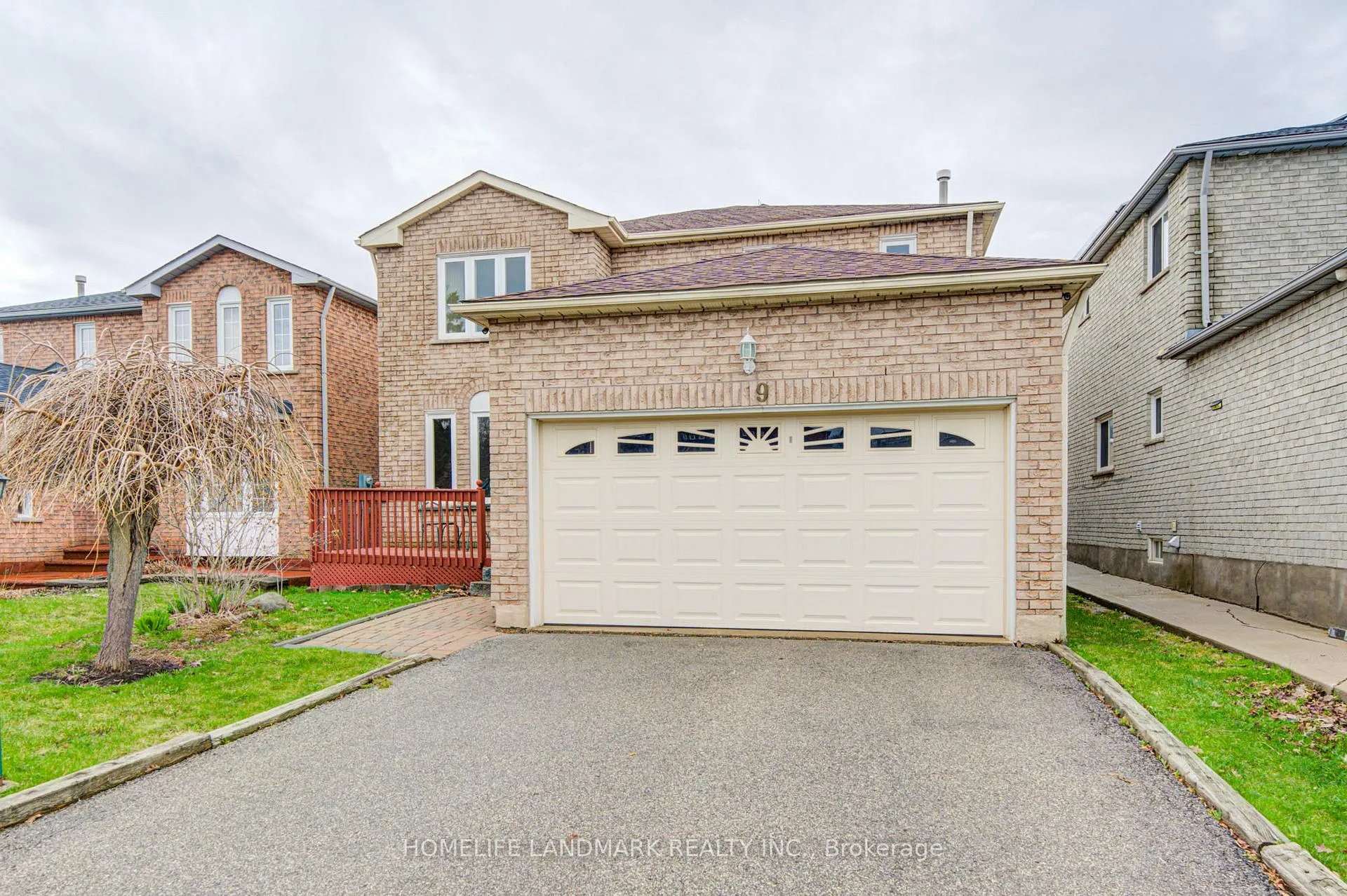 9 Duggan Drive, Brampton, ON L6Y 4K8