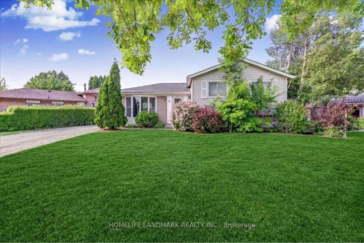 25 Secroft Crescent, Toronto W05, ON M3N 1R5