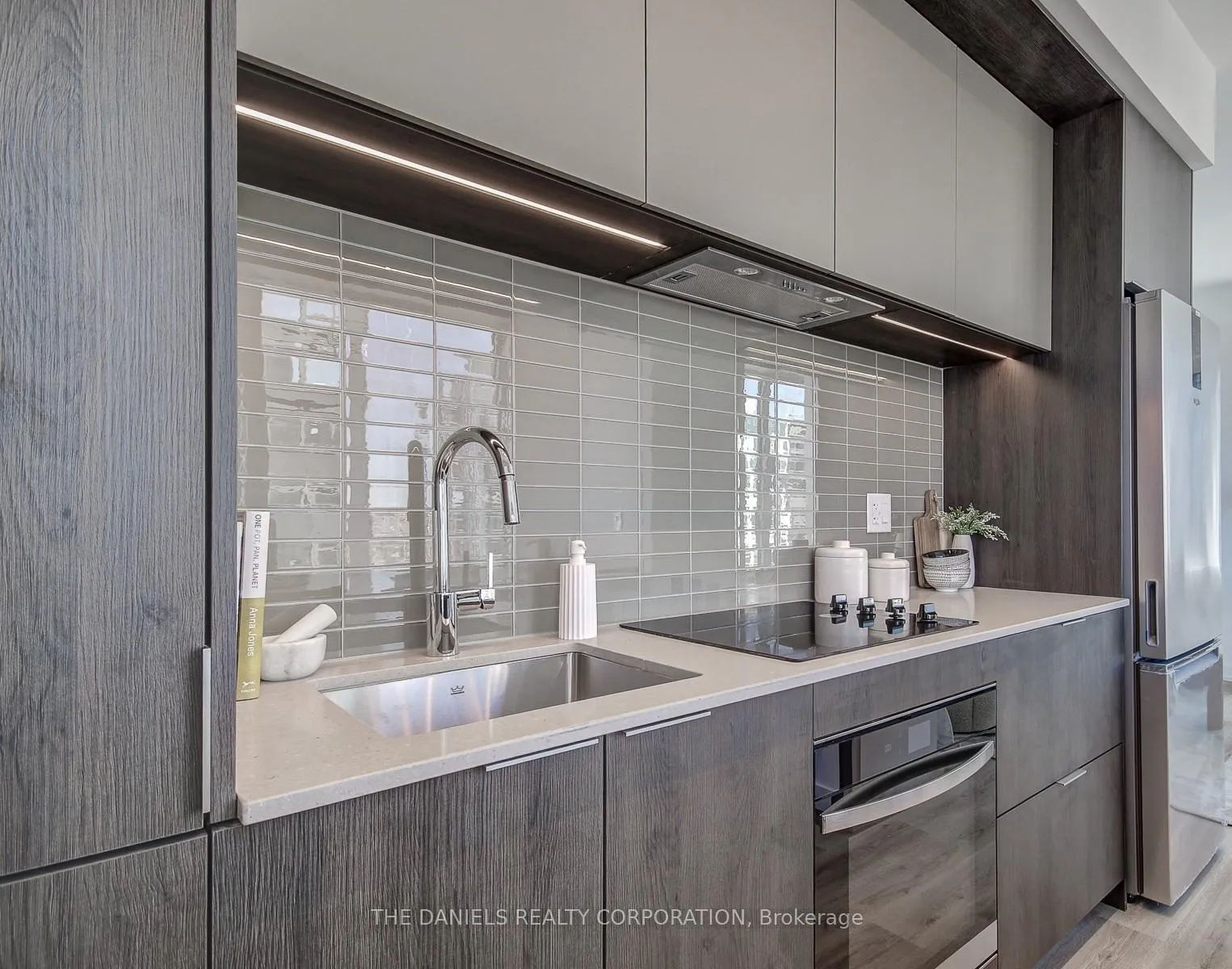 395 Square One Drive 3206, Mississauga, ON L5B 0P6