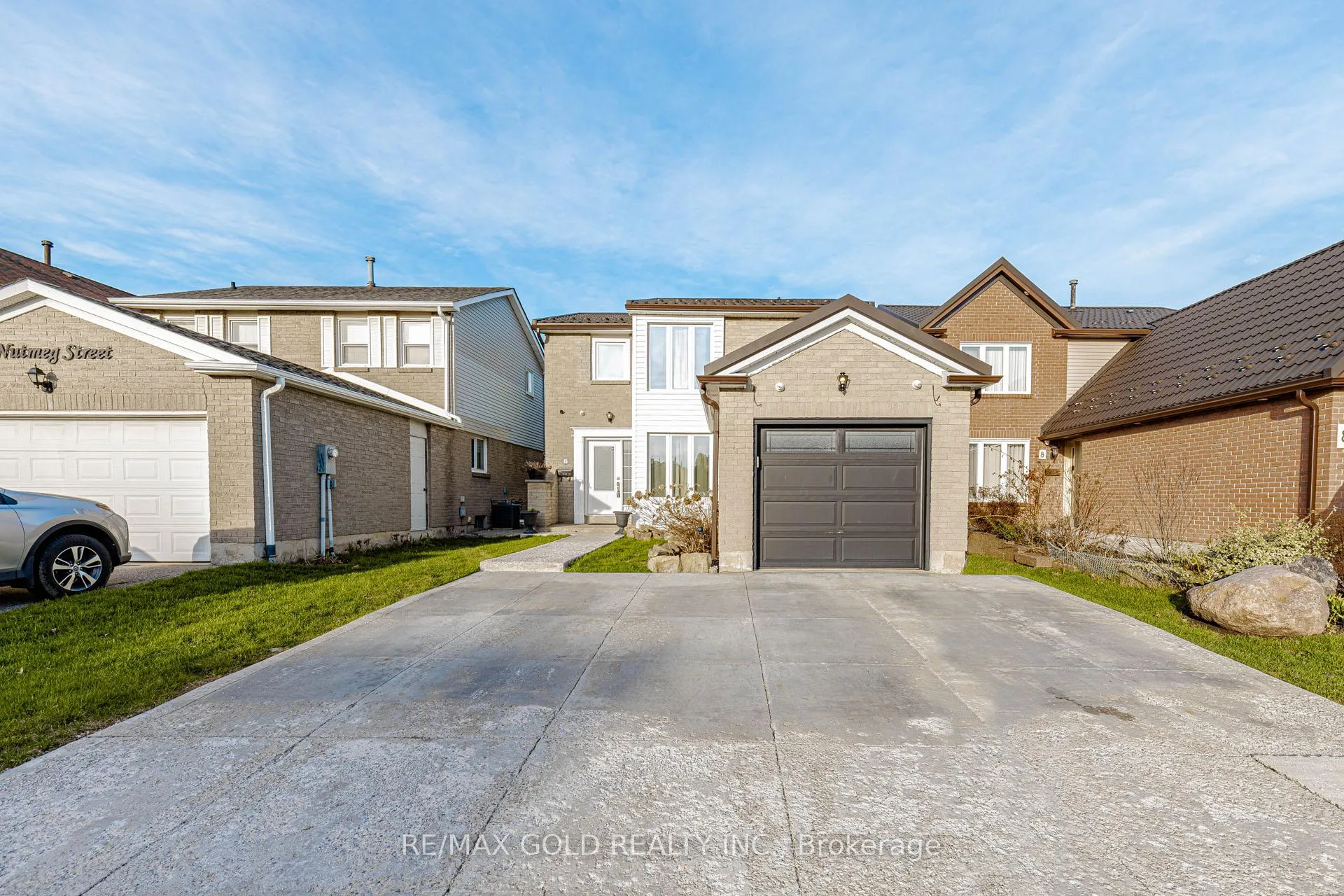 6 Nutmeg Street, Brampton, ON L6S 4A8