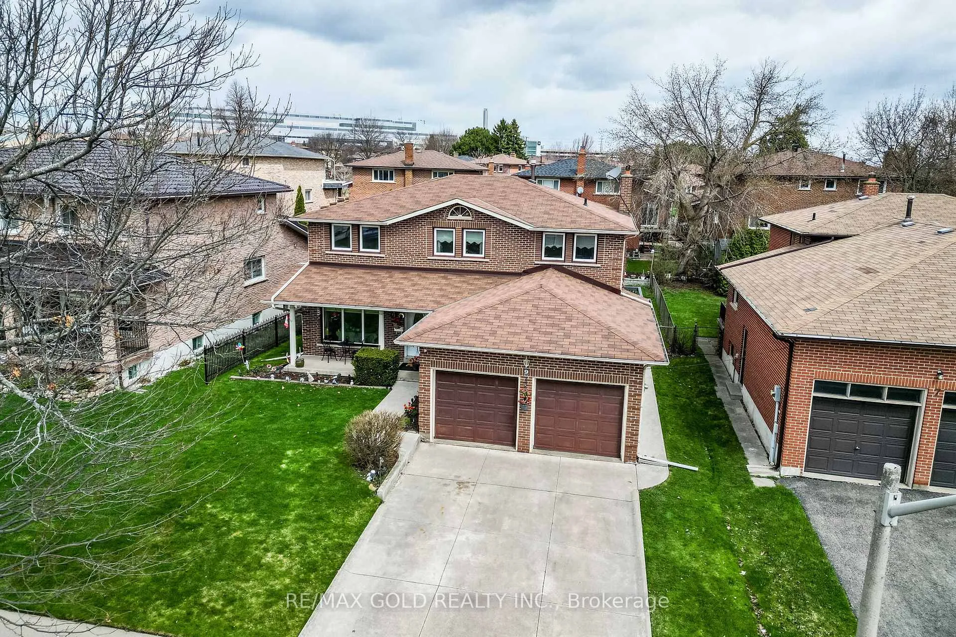 9 Princeton Terrace, Brampton, ON L6S 3S4