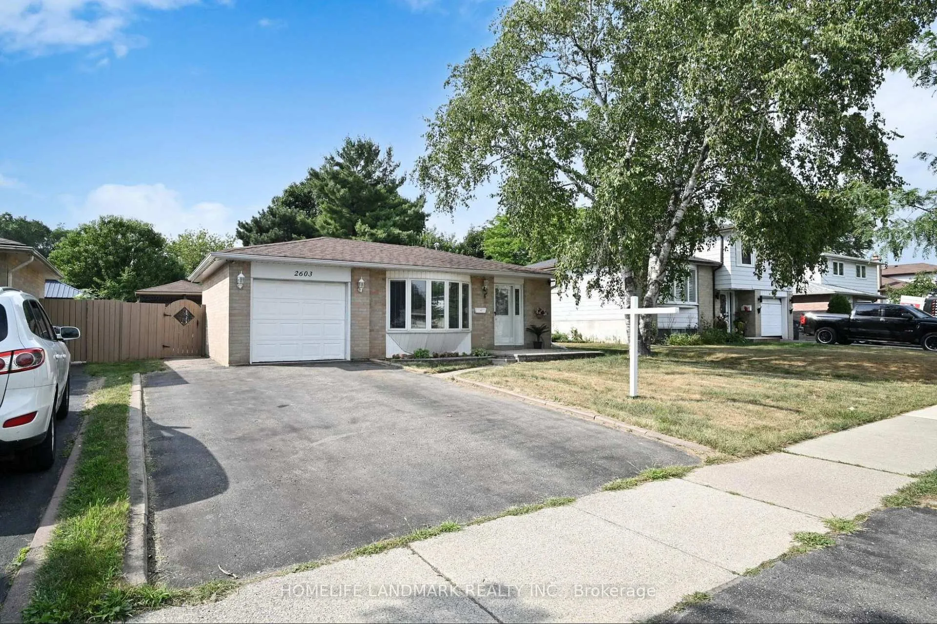 2603 Bromsgrove Road, Mississauga, ON L5J 1M1