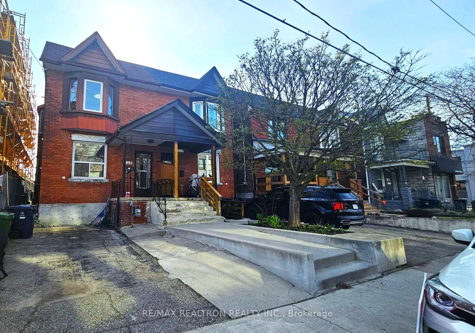 318 Westmoreland Avenue, Toronto W02, ON M6H 3A5