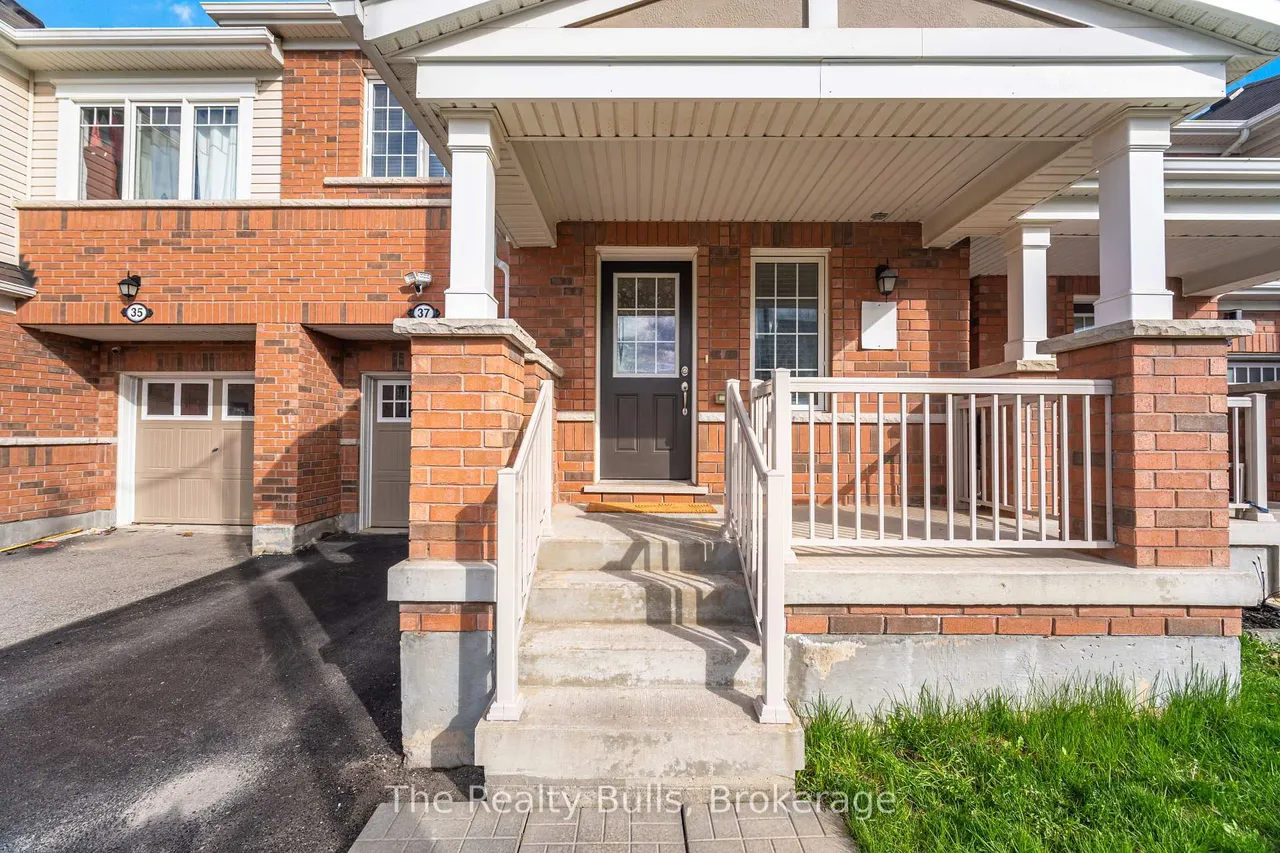 37 Lothbury Drive NW, Brampton, ON L7A 4G6