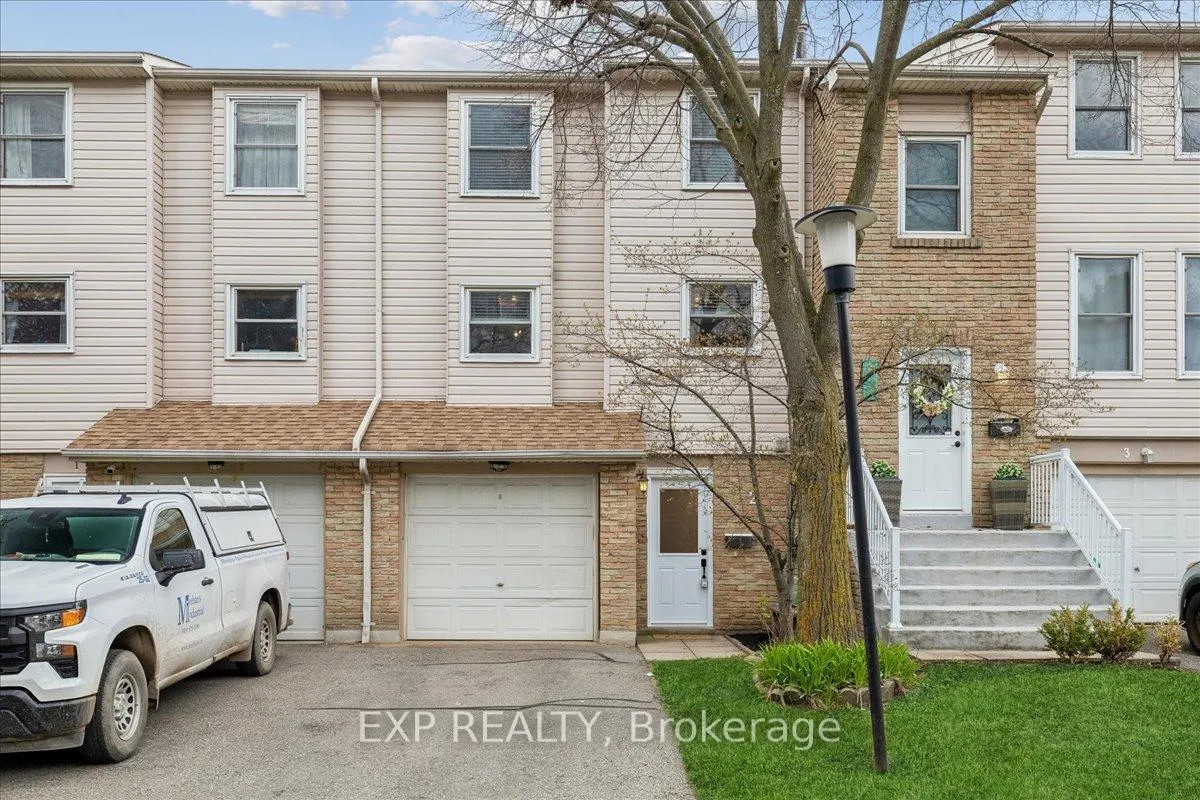 5878 Montevideo Road 2, Mississauga, ON L5N 2V5