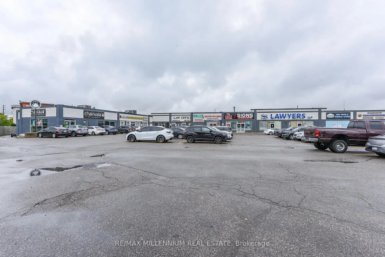 1780 Albion Road 7, Toronto W10, ON M9V 1C1