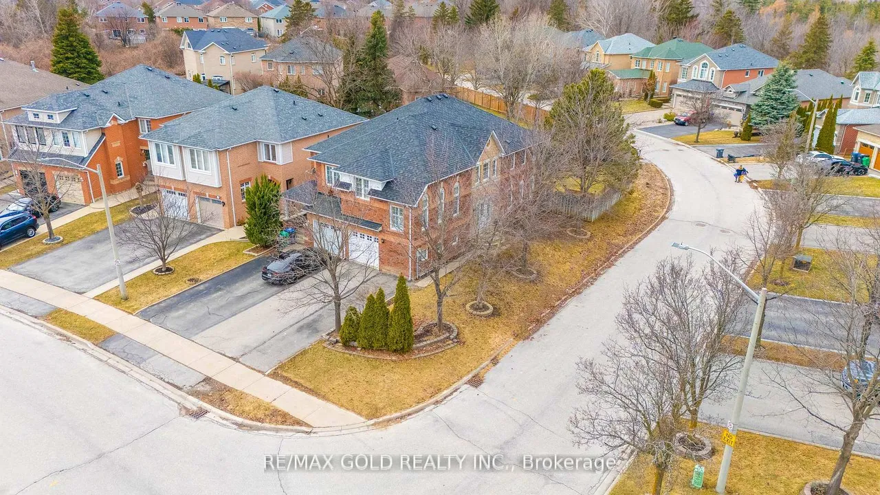 7330 Frontier Ridge, Mississauga, ON L5N 7P7