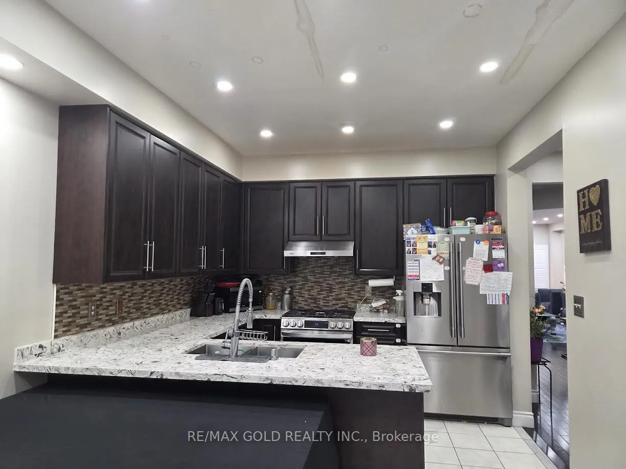 69 Personna Circle, Brampton, ON L6X 0S9