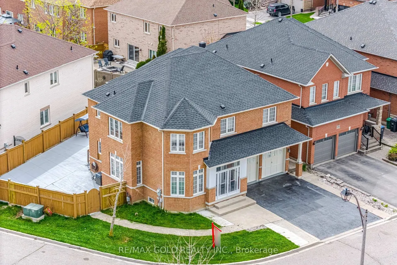 29 Laurentide Crescent, Brampton, ON L6P 1Y3