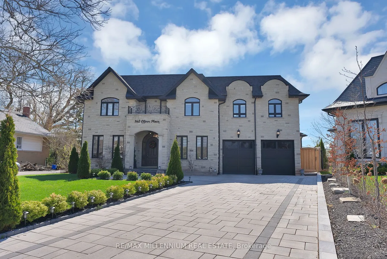 162 Oliver Place, Oakville, ON L6H 1K8