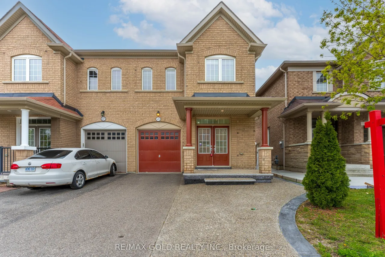 49 Pentonville Road, Brampton, ON L6R 3R7
