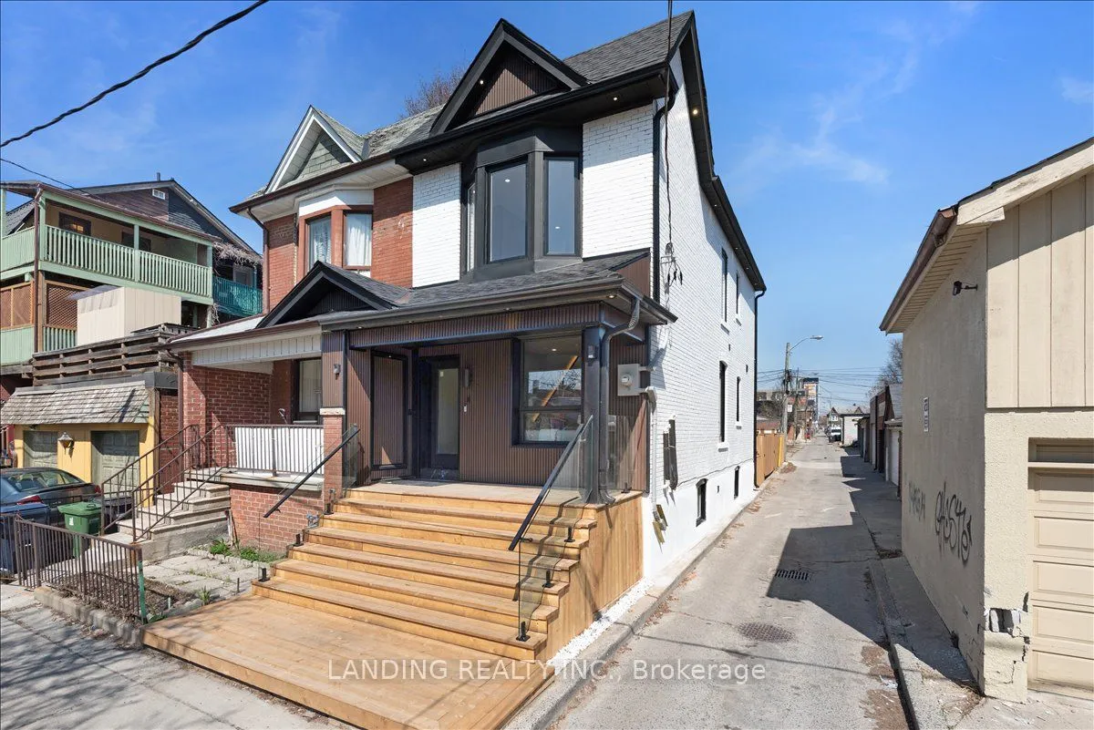 4 Ernest Avenue, Toronto W02, ON M6P 3M5