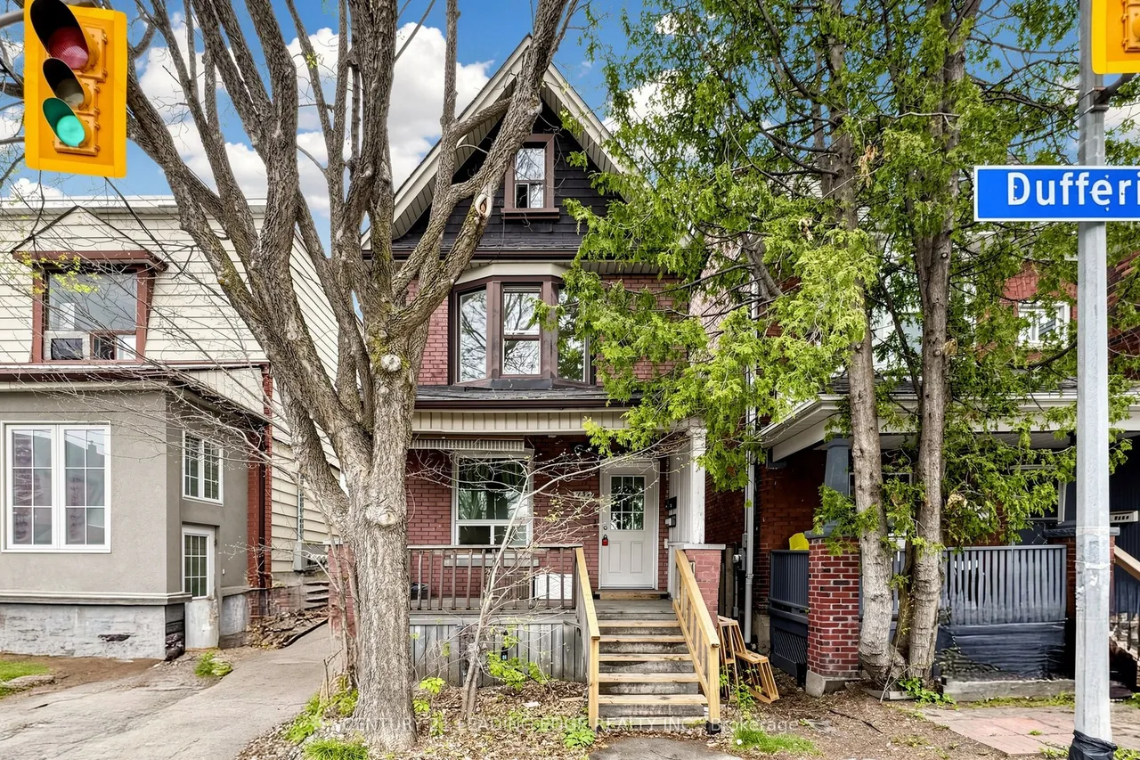 1132 Dufferin Street, Toronto W02, ON M6H 4B6