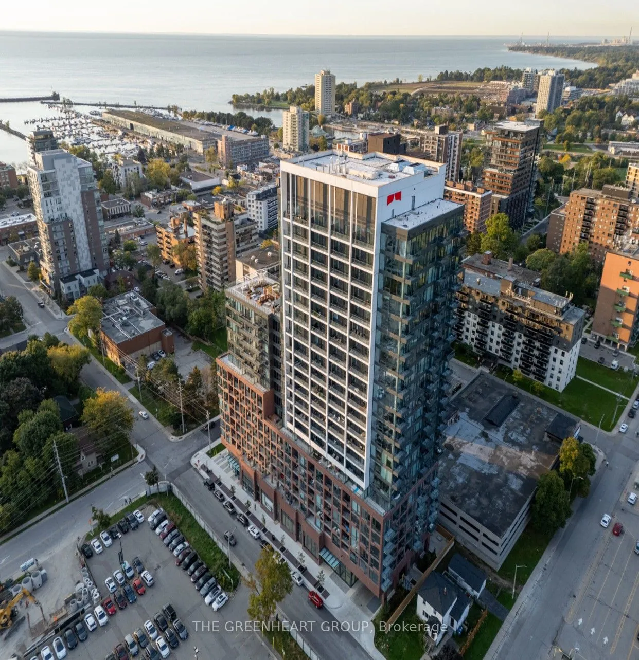 28 Ann Street 1305, Mississauga, ON L5G 0E1